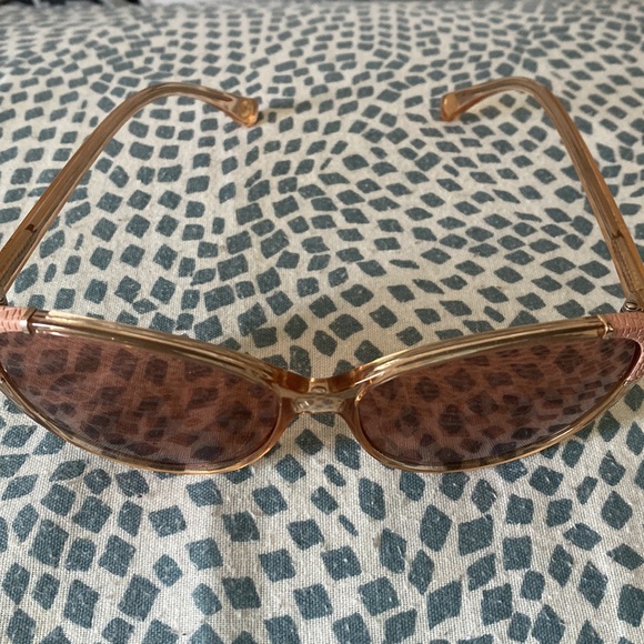 ✨Michael Kors Sunglasses: “Paige”✨ - Picture 7 of 8